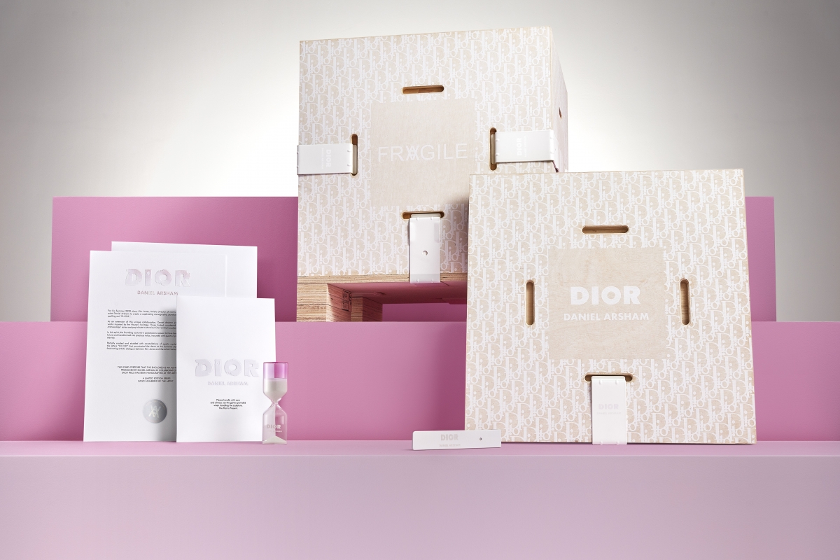 藝術裝置帶回家！Dior 再乘Daniel Arsham 仿古雕塑限量版Future Relics系列